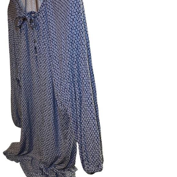 Croft & Barrow Size 1X Blue White Floral Print 3/4 Sleeve Tie Neck Top - Picture 3 of 6